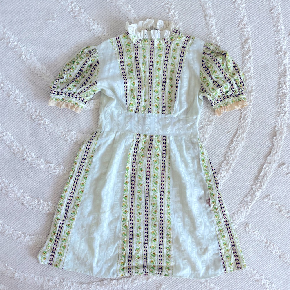 Vintage Green, White, and Brown Peasant Dress, Size S, beautiful detailing